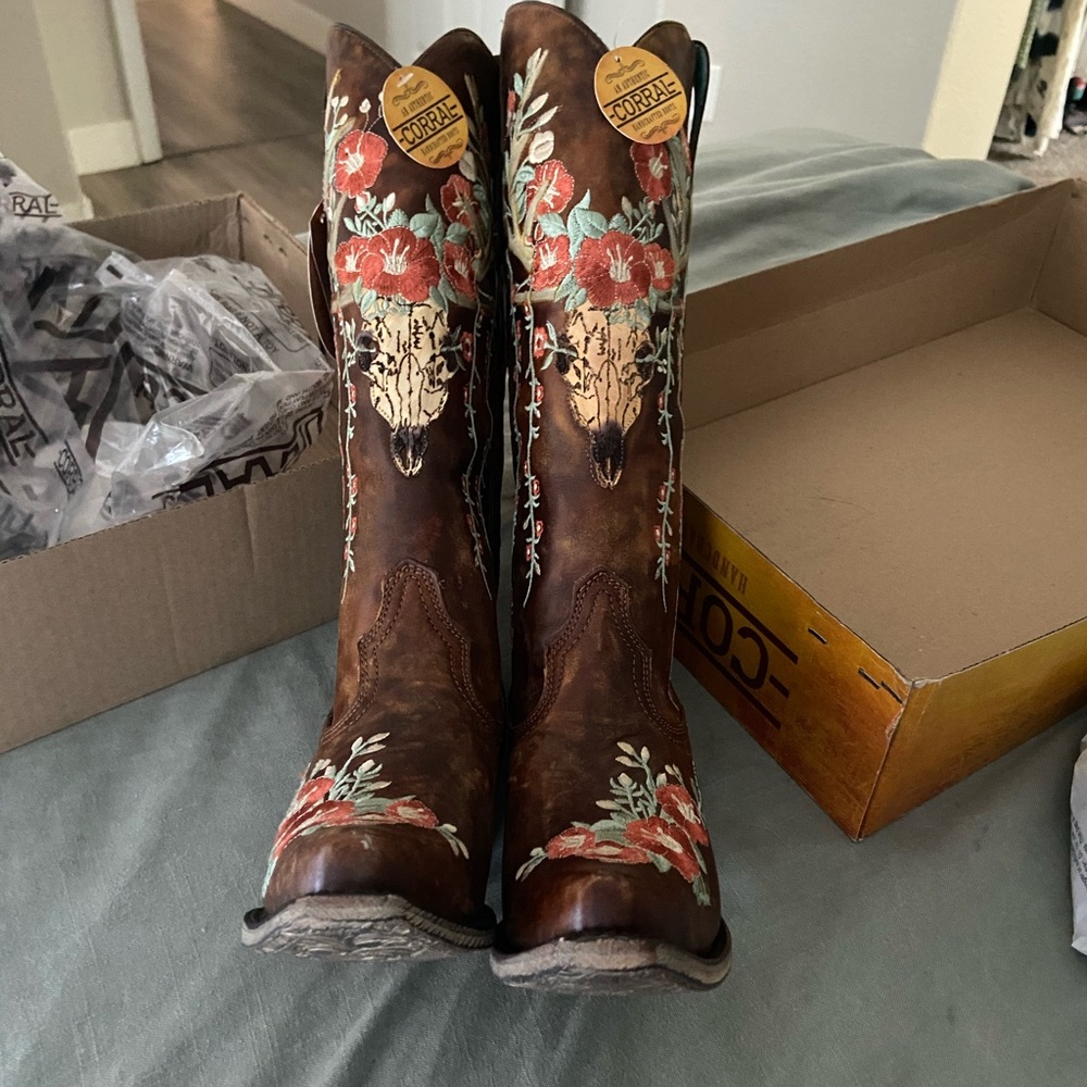 Corral Women's Juliet Deer Skull Overlay Floral